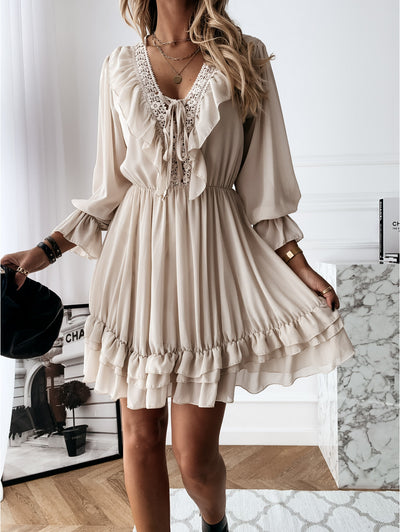 Vestido Largo de Manga Larga con Detalles de Encaje