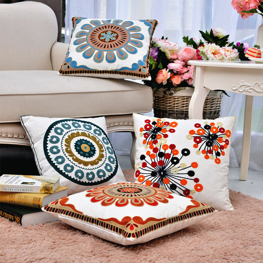 Almohada de Algodón Bordada Estilo Pastoral Clásico - Image 5