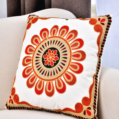Almohada de Algodón Bordada Estilo Pastoral Clásico - Image 2
