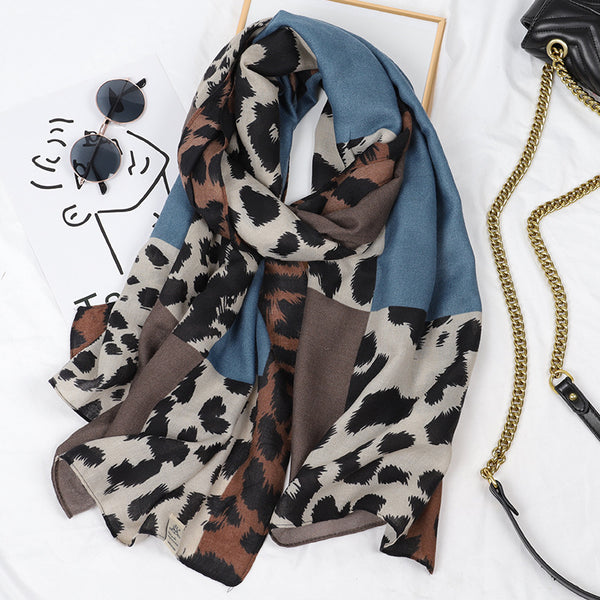 Pañuelo Largo de Algodón y Lino con Estampado de Leopardo para Mujer