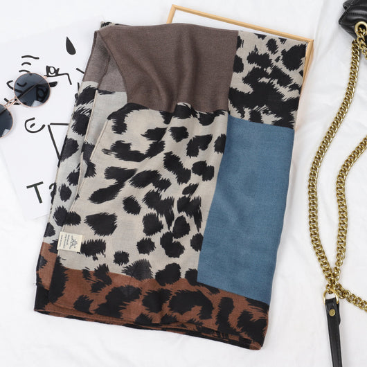 Pañuelo Largo de Algodón y Lino con Estampado de Leopardo para Mujer - Image 5