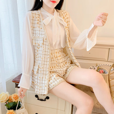 Conjunto de Tres Piezas: Blusa Chifón Aroma Delicado con Shorts - Image 8