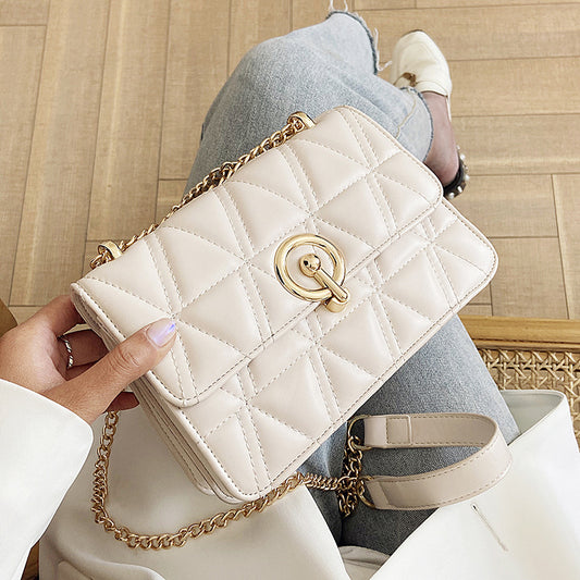 Bolso Bandolera Cuadrado con Bordado de Rombos y Textura