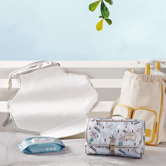 Bolsa Portátil Organizadora para Pañales con Cambiador Integrado - Image 9