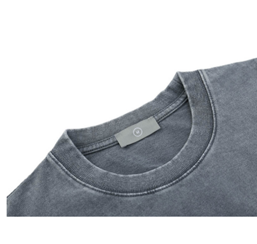 Camiseta Unisex con Letras Retro Desgastadas - Estilo Vintage para Hombre y Mujer - Image 6