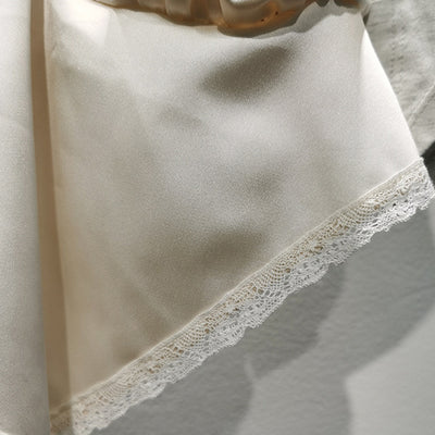 Blusa Combinada con Encaje y Letras, Manga Corta - Image 2