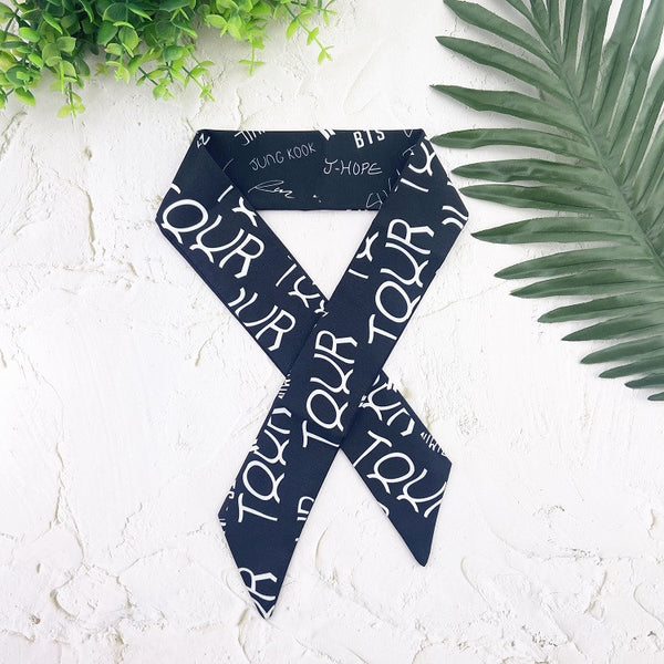 Pañuelo de Seda Pequeño con Asa - Accesorio Versátil para Bolsos