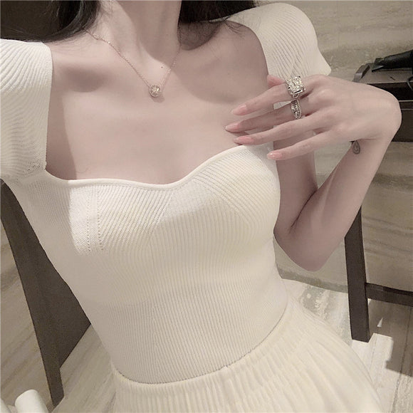 Blusa Ajustada de Punto Manga Corta con Escote Clavícula