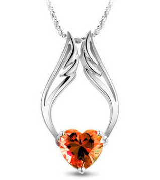 Collar de Cristal con Alas de Ángel y Diseño Hearts and Arrows - Image 3