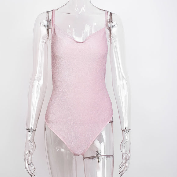 Mono Brillante Rosa con Tirantes Ajustables y Diseño Atrevido