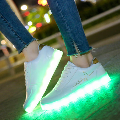Zapatillas LED con Carga USB - Zapatos Luminosos para Mujer - Image 3