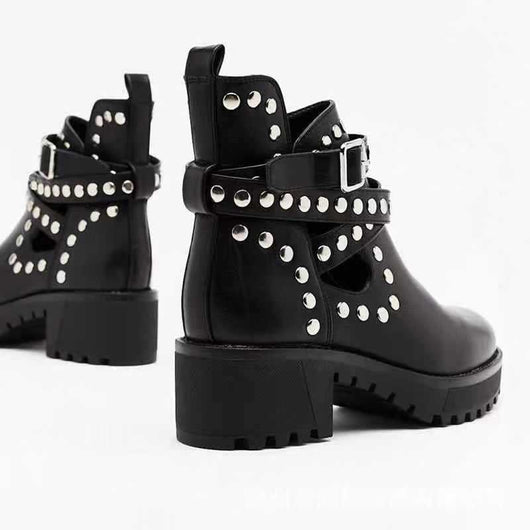 Botas Martin Talla Grande con Tachuelas y Detalles Hueco - Diseño Sólido - Image 12