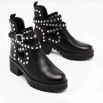 Botas Martin Talla Grande con Tachuelas y Detalles Hueco - Diseño Sólido - Image 9