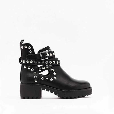 Botas Martin Talla Grande con Tachuelas y Detalles Hueco - Diseño Sólido - Image 8