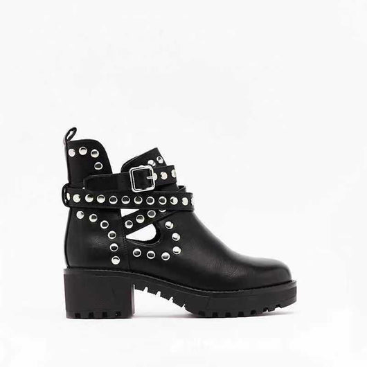 Botas Martin Talla Grande con Tachuelas y Detalles Hueco - Diseño Sólido - Image 4