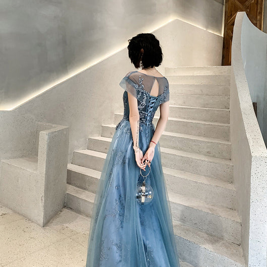 Vestido de Noche Elegante de Lujo con Detalles Estructurados - Image 12