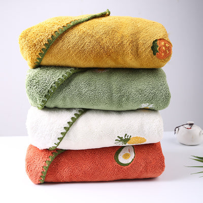 Toalla de Baño Coral Fleece con Bordado - Absorbente y Suave para la Piel - Image 2