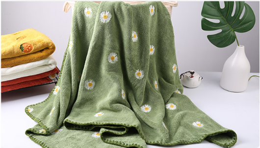 Toalla de Baño Coral Fleece con Bordado - Absorbente y Suave para la Piel - Image 5
