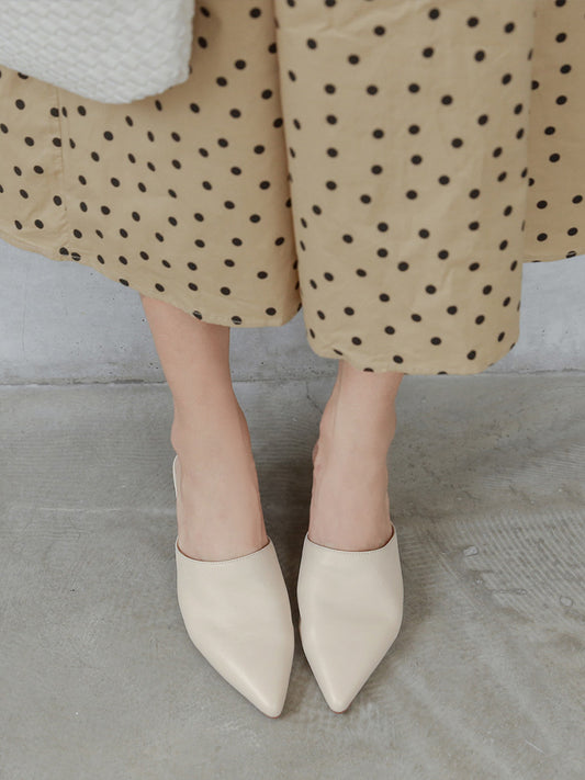 Mules de Cuero Suave con Puntera Afilada y Soporte Ergonómico - Image 2