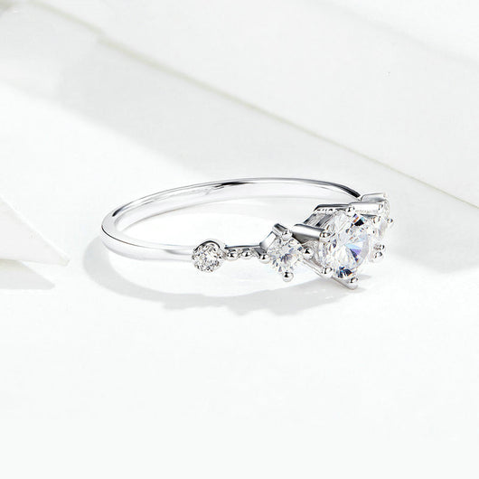 Anillo de Plata Esterlina 925 con Circón y Baño de Platino