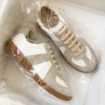Zapatilla Blanca Clásica para Mujer con Aumento de Altura - Image 11