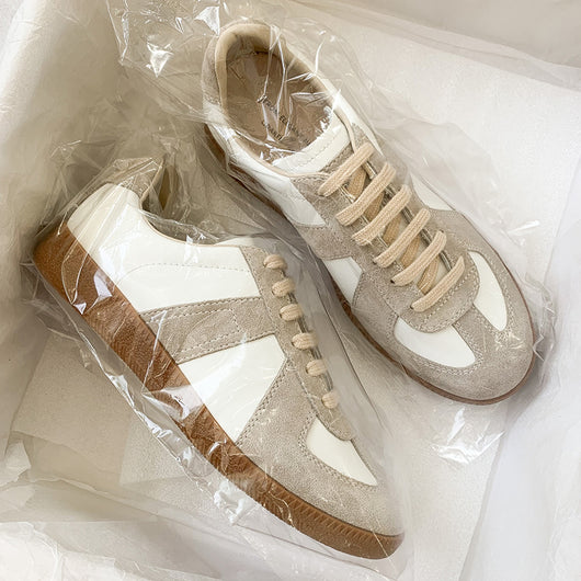 Zapatilla Blanca Clásica para Mujer con Aumento de Altura - Image 11