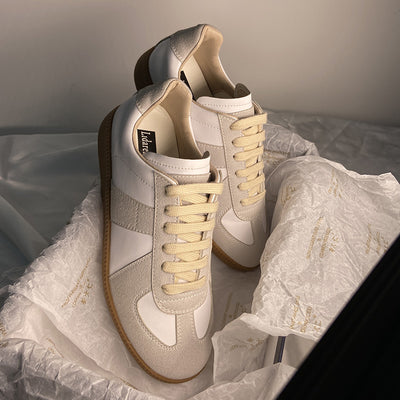 Zapatilla Blanca Clásica para Mujer con Aumento de Altura - Image 15