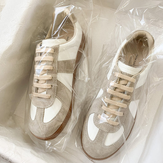 Zapatilla Blanca Clásica para Mujer con Aumento de Altura