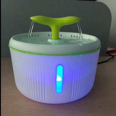 Fuente Automática Circulante para Gatos - Image 2