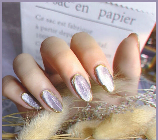Esmalte de Uñas Efecto Ojo de Gato con Cristales de Té con Leche - Image 3