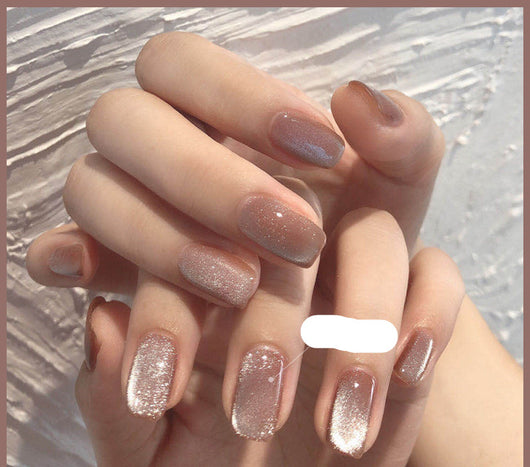 Esmalte de Uñas Efecto Ojo de Gato con Cristales de Té con Leche - Image 30