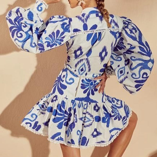 Blusa con Cuello de Solapa y Mangas Linterna + Falda Corta Cintura Alta