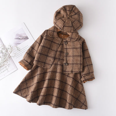 Conjunto de 3 Piezas: Chaleco, Falda y Abrigo de Lana con Boina - Image 9