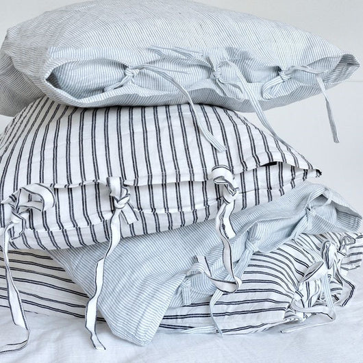 Funda de Almohada a Rayas Tejida en Lino Lavado - Image 5