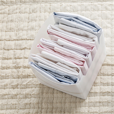 Tabla Organizadora de Ropa Plegable para Armario - Image 9
