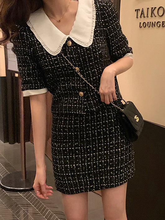 Blusa Retro Clásica Blanco y Negro con Falda Brillante para Mujer - Image 10