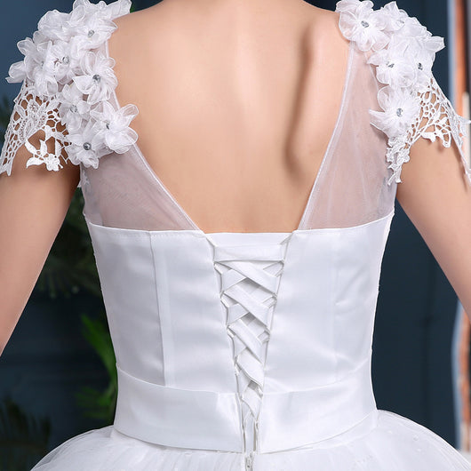 Vestido de Novia Elegante con Cola de Encaje Drapeado - Image 3