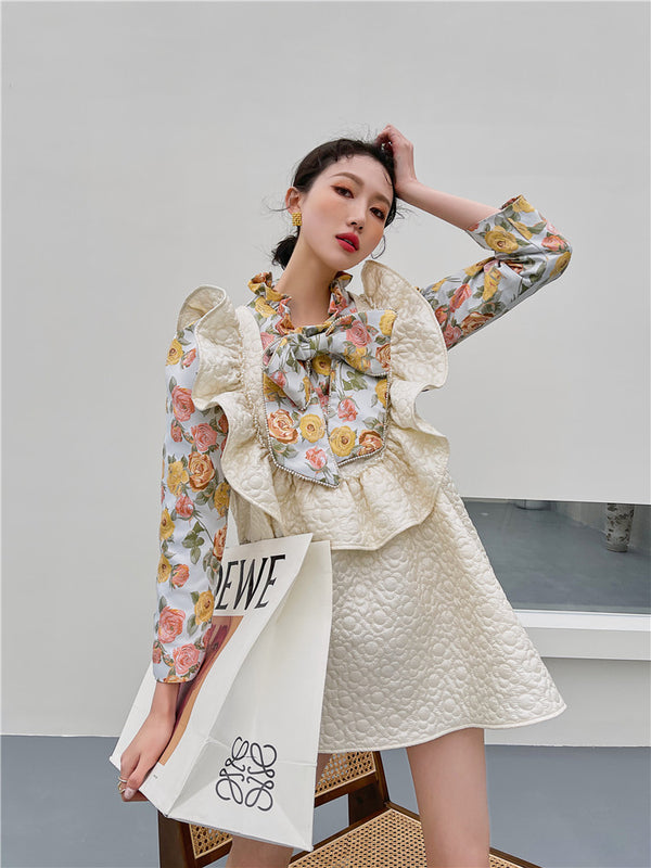 Blusa Elegante con Cuello Alto, Moño Decorativo y Mangas Abullonadas