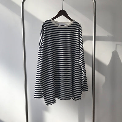 Playera Suelta de Cuello Redondo y Manga Larga para Mujer - Image 11