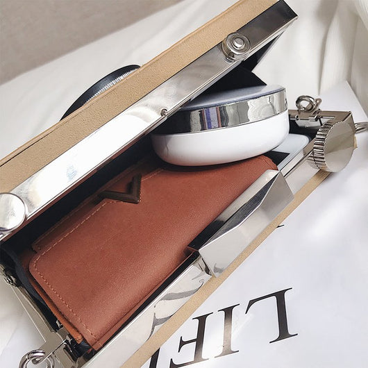 Bolso Bandolera Clutch con Diseño de Cámara en Ante - Estilo Único y Versátil - Image 25