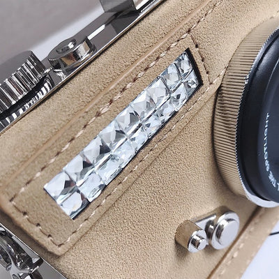 Bolso Bandolera Clutch con Diseño de Cámara en Ante - Estilo Único y Versátil - Image 9