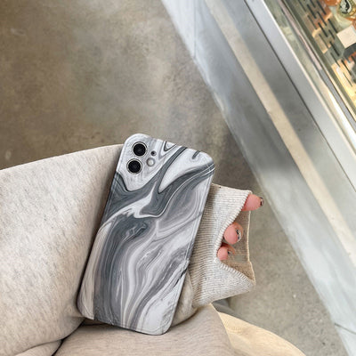 Funda para iPhone con Diseño Artístico Minimalista en Blanco y Negro - Image 9