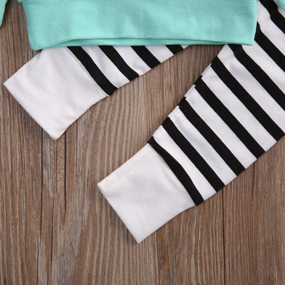 Conjunto de Buzo Rayado Verde con Capucha y Pantalón a Rayas para Bebé - Image 8