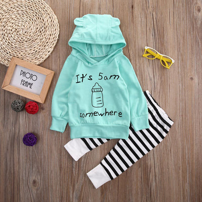 Conjunto de Buzo Rayado Verde con Capucha y Pantalón a Rayas para Bebé