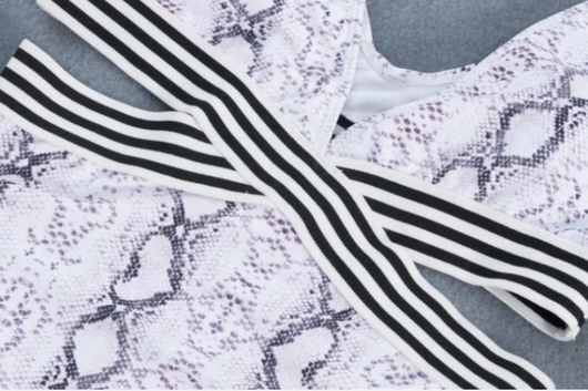 Traje de Baño Europeo con Estampado de Serpiente - Image 11