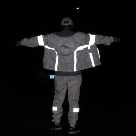 Chaqueta Reflectante con Capucha para Correr de Noche - Image 11