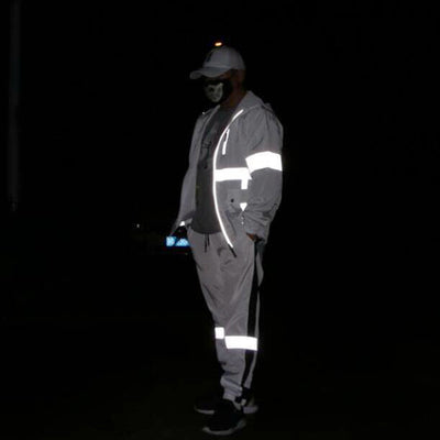 Chaqueta Reflectante con Capucha para Correr de Noche - Image 3