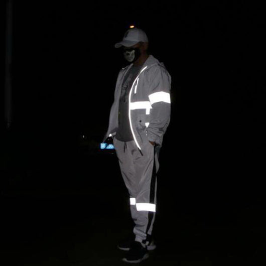 Chaqueta Reflectante con Capucha para Correr de Noche - Image 3