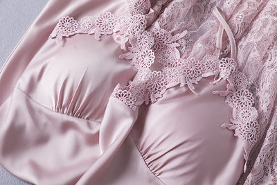 Camisón Sensual de Seda Helada con Tirantes Ajustables - Image 4
