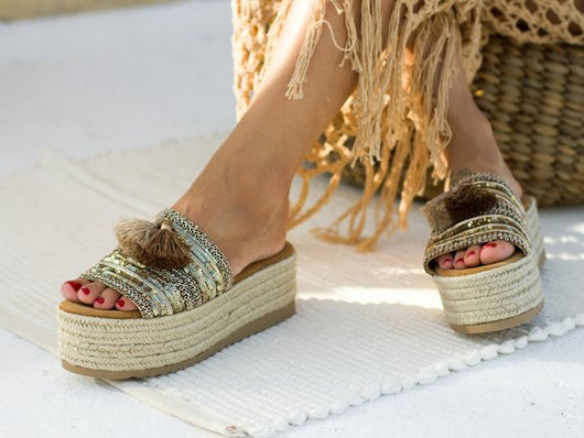 Sandalias y Pantuflas Huecas con Suela Gruesa para Mujer - Image 5